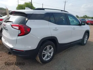 2022 GMC Terrain SLE with VIN 3GKALMEV9NL134012, listed as a IAAI auction lot 42075701 with Not Provided miles and . Bid and sale history available at carsss.com. Image 4.