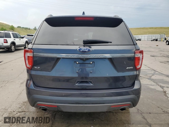 2017 Ford Explorer XLT z VIN 1FM5K8D85HGA93482, wystawiony jako Copart lot #61413425 z przebiegiem 149 014 mil mil oraz Szkoda całkowita • Salvage title. Historia ofert i sprzedaży dostępna na DreamBid. Obrazek 6.