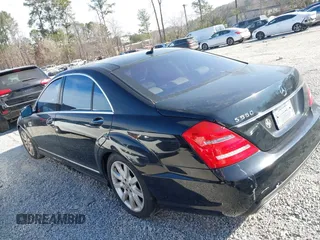 2012 Mercedes-Benz S 550 z VIN WDDNG7DB2CA465597, wystawiony jako IAAI lot #41693984 z przebiegiem 164 765 mil mil oraz . Historia ofert i sprzedaży dostępna na DreamBid. Obrazek 14.