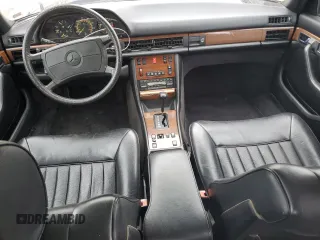 1986 Mercedes-Benz 420 420SEL with VIN WDBCA35D2GA246302, listed as a Copart auction lot 71673274 with 101,975 mi miles and Clean Title. Bid and sale history available at carsss.com. Image 8.