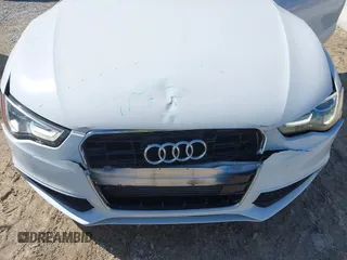 2015 Audi A5 Premium Plus z VIN WAUMFAFH3FN001641, wystawiony jako IAAI lot #41781985 z przebiegiem 44 229 mil mil oraz . Historia ofert i sprzedaży dostępna na DreamBid. Obrazek 6.