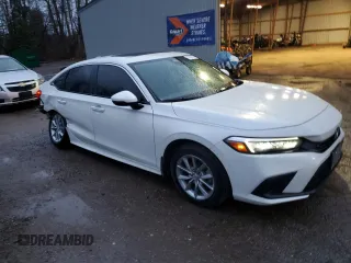 2024 Honda Civic Sedan EX with VIN 2HGFE2F37RH117836, listed as a Copart auction lot 82292404 with 31,925 mi miles and Clean Title. Bid and sale history available at carsss.com. Image 4.