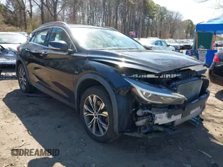2018 Infiniti QX30 Premium z VIN SJKCH5CR7JA052747, wystawiony jako IAAI lot #41993713 z przebiegiem 102 107 mil mil oraz . Historia ofert i sprzedaży dostępna na DreamBid. Obrazek 1.