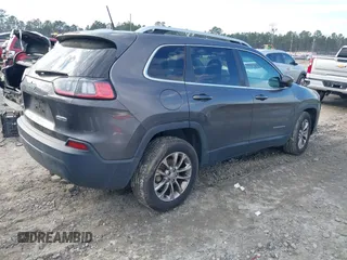 2019 Jeep Cherokee Latitude Plus z VIN 1C4PJLLB2KD143876, wystawiony jako IAAI lot #41660356 z przebiegiem 55 065 mil mil oraz . Historia ofert i sprzedaży dostępna na DreamBid. Obrazek 4.