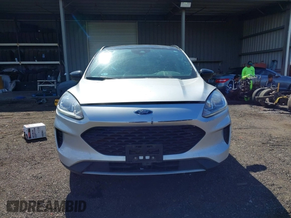 2020 Ford Escape SE Sport Hybrid with VIN 1FMCU0BZ3LUB70892, listed as a IAAI auction lot 41647671 with 38,691 mi miles and . Bid and sale history available at carsss.com. Image 11.