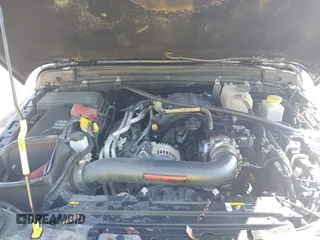 2023 Jeep Gladiator Overland z VIN 1C6HJTFG9PL549685, wystawiony jako IAAI lot #42037635 z przebiegiem 40 734 mil mil oraz . Historia ofert i sprzedaży dostępna na DreamBid. Obrazek 10.