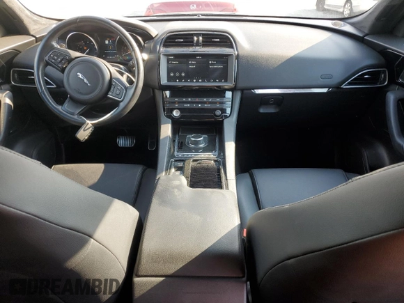 2019 Jaguar F-Pace 25t Premium with VIN SADCJ2FX7KA364427, listed as a Copart auction lot 60500645 with 80,681 mi miles and Salvage title. Bid and sale history available at DreamBid. Image 8.