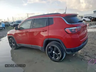 2018 Jeep Compass Latitude z VIN 3C4NJCBB6JT267988, wystawiony jako Copart lot #62398125 z przebiegiem 79 176 mil mil oraz Szkoda całkowita • Salvage title. Historia ofert i sprzedaży dostępna na DreamBid. Obrazek 2.