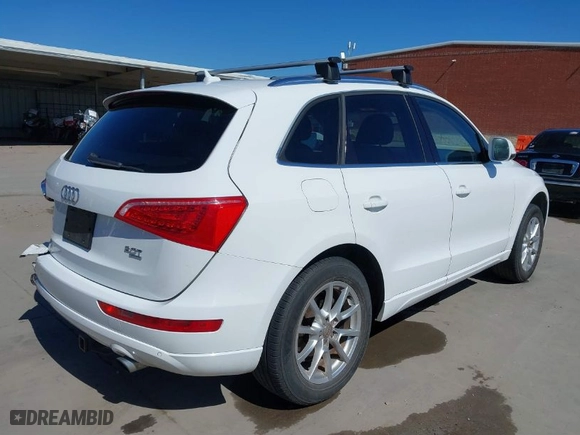 2012 Audi Q5 2.0T Premium Plus with VIN WA1LFAFP8CA015134, listed as a IAAI auction lot 41730416 with 131,299 mi miles. Bid and sale history available at carsss.com. Image 4.