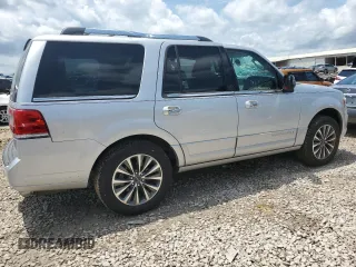 2016 Lincoln Navigator Select z VIN 5LMJJ2HT8GEL06901, wystawiony jako Copart lot #56497005 z przebiegiem 89 930 mil mil oraz Szkoda całkowita • Salvage title. Historia ofert i sprzedaży dostępna na DreamBid. Obrazek 3.