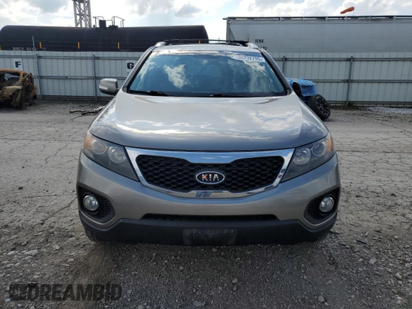 2013 Kia Sorento EX with VIN 5XYKU4A68DG326491, listed as a Copart auction lot 56232795 with 143,262 mi miles and Clean title. Bid and sale history available at DreamBid. Image 5.