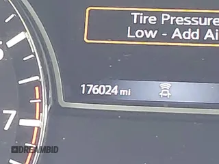 2018 Nissan Pathfinder SL with VIN 5N1DR2MN2JC641929, listed as a IAAI auction lot 42007326 with 176,024 mi miles. Bid and sale history available at carsss.com. Image 15.