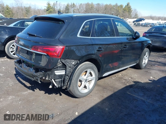 2021 Audi Q5 Premium with VIN WA1AAAFY9M2080598, listed as a IAAI auction lot 41729866 with 32,380 mi miles. Bid and sale history available at carsss.com. Image 4.