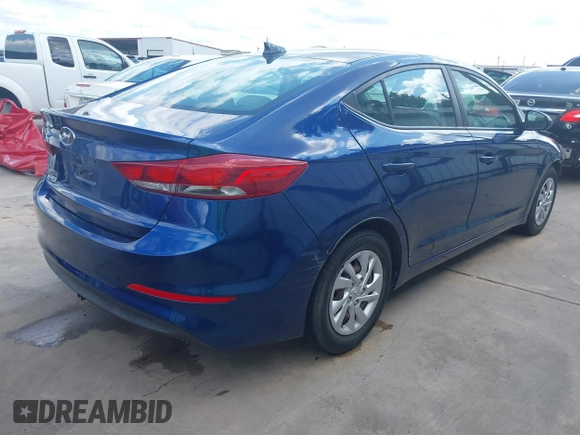 2017 Hyundai Elantra SE z VIN 5NPD74LF6HH180684, wystawiony jako IAAI lot #42359575 z przebiegiem 68 339 mil mil oraz . Historia ofert i sprzedaży dostępna na DreamBid. Obrazek 4.