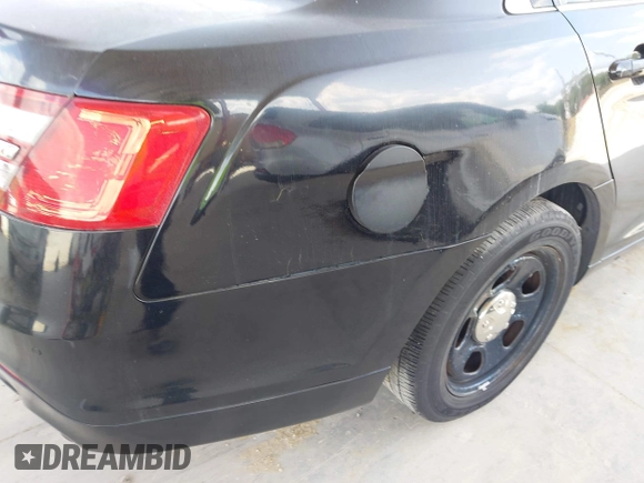 2013 Ford Police Interceptor z VIN 1FAHP2M81DG116904, wystawiony jako IAAI lot #42458831 z przebiegiem 120 614 mil mil oraz . Historia ofert i sprzedaży dostępna na DreamBid. Obrazek 12.