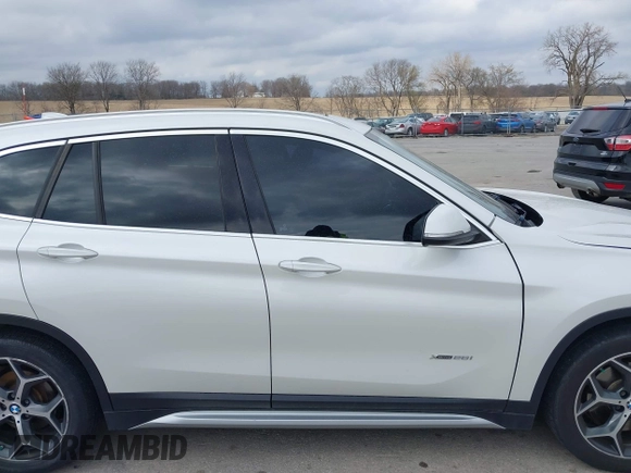 2016 BMW X1 xDrive28i with VIN WBXHT3C35GP886144, listed as a IAAI auction lot 41954742 with 89,268 mi miles. Bid and sale history available at carsss.com. Image 14.
