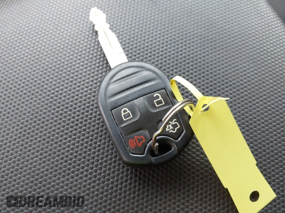 2012 Ford Escape XLT с VIN 1FMCU9D75CKA34646, выставлен на аукционе IAAI как лот 42764769 с пробегом 176 719 миль миль и . История ставок и продаж доступна на DreamBid. Изображение 11.