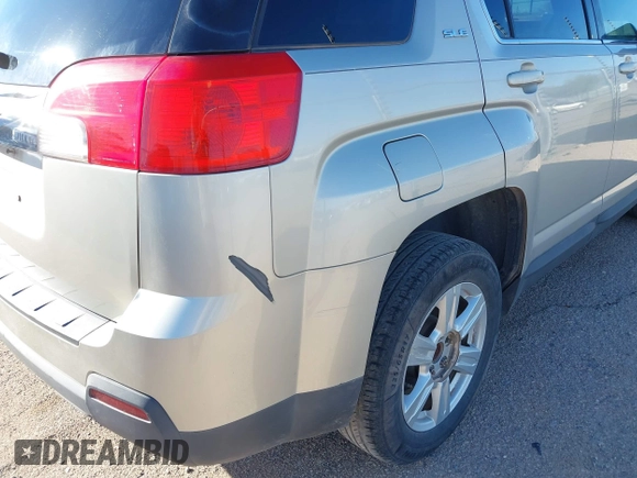 2015 GMC Terrain SLE z VIN 2GKALMEK0F6348527, wystawiony jako IAAI lot #41756648 z przebiegiem 112 960 mil mil oraz . Historia ofert i sprzedaży dostępna na DreamBid. Obrazek 17.