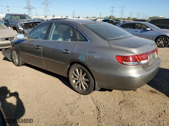 2009 Hyundai Azera Limited with VIN KMHFC46F09A381047, listed as a Copart auction lot 71802614 with 106,632 mi miles and Salvage Title. Bid and sale history available at carsss.com. Image 2.
