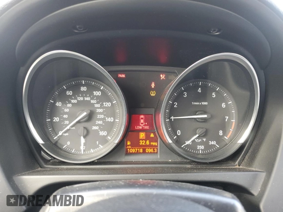 2013 BMW Z4 sDrive28i with VIN WBALL5C57DJ104460, listed as a Copart auction lot 45978395 with 109,718 mi miles and Salvage Title. Bid and sale history available at carsss.com. Image 9.