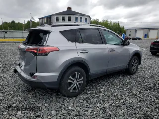 2017 Toyota RAV4 LE z VIN 2T3BFREVXHW547834, wystawiony jako Copart lot #57886525 z przebiegiem 97 586 mil mil oraz Szkoda całkowita • Salvage title. Historia ofert i sprzedaży dostępna na DreamBid. Obrazek 3.