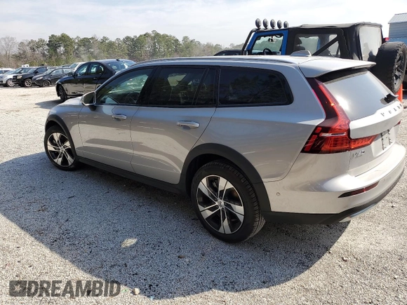 2025 Volvo V60 Cross Country Plus with VIN YV4L12WK6S2147393, listed as a Copart auction lot 48809165 with 0 mi miles and Salvage Title. Bid and sale history available at carsss.com. Image 2.