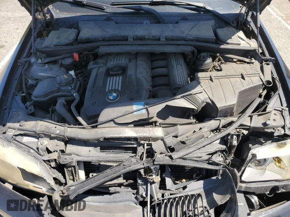 2010 BMW 3 Series 328i z VIN WBAPH5G51ANM36279, wystawiony jako Copart lot #58423785 z przebiegiem 121 379 mil mil oraz Szkoda całkowita • Salvage title. Historia ofert i sprzedaży dostępna na DreamBid. Obrazek 11.