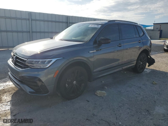 2022 Volkswagen Tiguan SE R-Line Black with VIN 3VVCB7AX2NM063439, listed as a Copart auction lot 50154795 with 59,809 mi miles and Non Repairable. Bid and sale history available at carsss.com. Image 1.