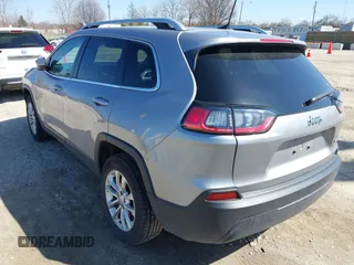2019 Jeep Cherokee Latitude with VIN 1C4PJLCB5KD286448, listed as a IAAI auction lot 41995133 with 84,758 mi miles. Bid and sale history available at carsss.com. Image 3.
