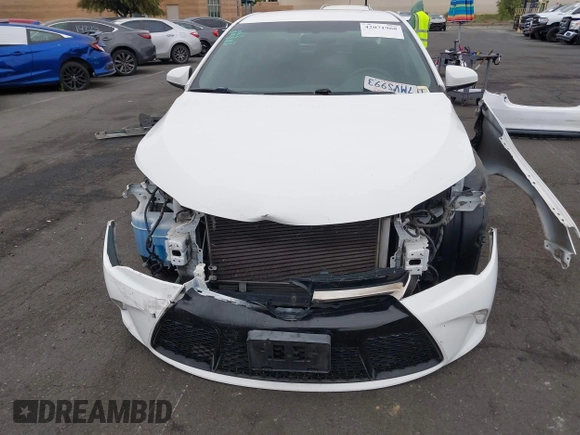 2015 Toyota Camry XLE with VIN 4T1BF1FK0FU094206, listed as a IAAI auction lot 42071968 with 110,165 mi miles. Bid and sale history available at carsss.com. Image 13.