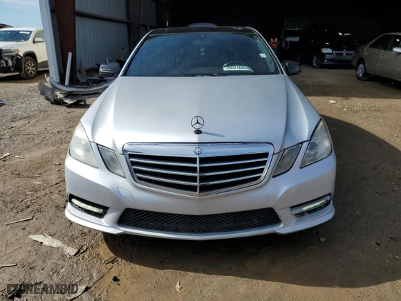 2012 Mercedes-Benz E-Class E 350 Luxury with VIN WDDHF5KB0CA565222, listed as a Copart auction lot 88910035 with 208,762 mi miles and Clean Title. Bid and sale history available at carsss.com. Image 5.