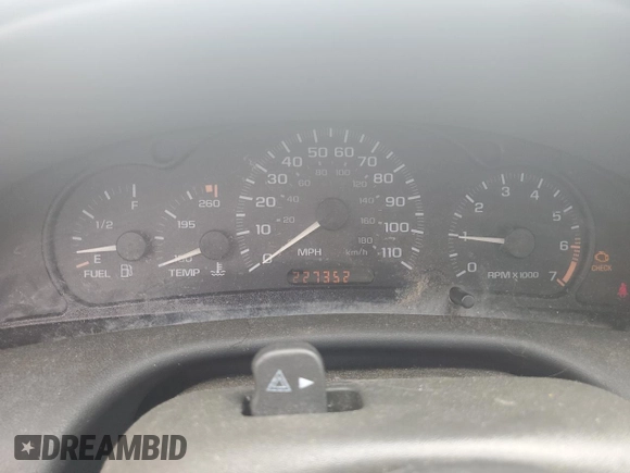 2000 Chevrolet Cavalier z VIN 3G1JC5243YS131221, wystawiony jako Copart lot #57304825 z przebiegiem 227 352 mil mil oraz Szkoda całkowita • Salvage title. Historia ofert i sprzedaży dostępna na DreamBid. Obrazek 9.