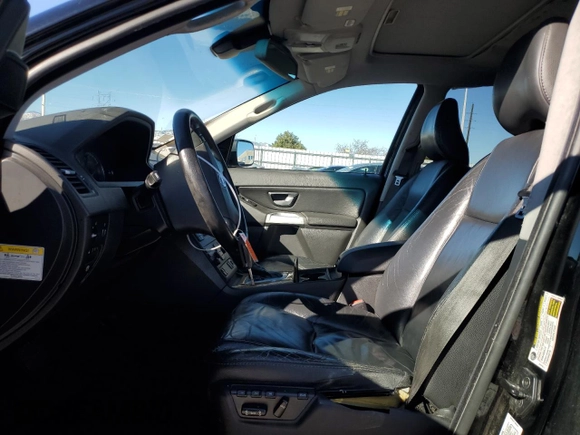2005 Volvo XC90 with VIN YV1CZ911X51210440, listed as a Copart auction lot 79852754 with 176,273 mi miles and Salvage Title. Bid and sale history available at carsss.com. Image 7.