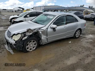 2005 Mercedes-Benz C 240 with VIN WDBRF61J65A777962, listed as a Copart auction lot 48822595 with 171,169 mi miles and Salvage Title. Bid and sale history available at DreamBid. Image 1.