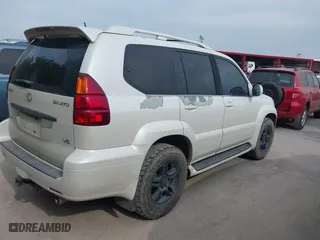 2007 Lexus GX 470 with VIN JTJBT20X570148905, listed as a IAAI auction lot 42025227 with 293,379 mi miles. Bid and sale history available at carsss.com. Image 4.