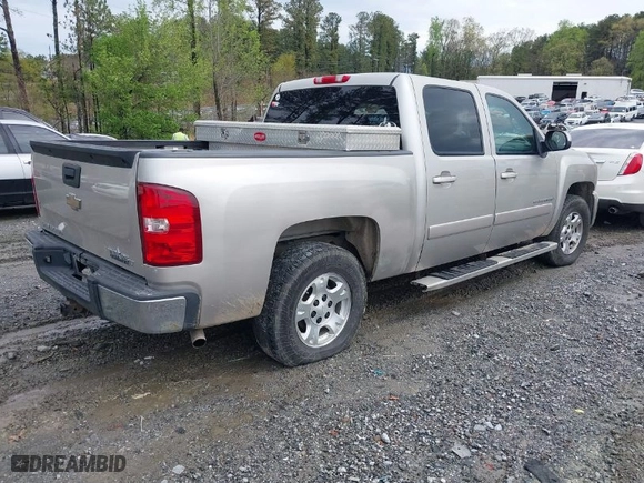 2008 Chevrolet Silverado 1500 LTZ with VIN 3GCEC13J68G145249, listed as a IAAI auction lot 41927560 with 252,141 mi miles. Bid and sale history available at carsss.com. Image 4.