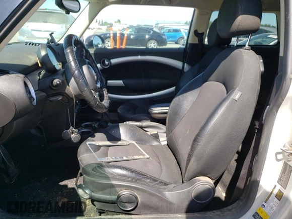 2013 MINI Hardtop S with VIN WMWSV3C50DT477287, listed as a Copart auction lot 56998445 with 238,282 mi miles and Clean Title. Bid and sale history available at DreamBid. Image 7.