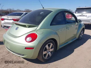 2006 Volkswagen New Beetle Coupe with VIN 3VWRR31C86M417313, listed as a IAAI auction lot 41649374 with 279,656 mi miles. Bid and sale history available at carsss.com. Image 4.