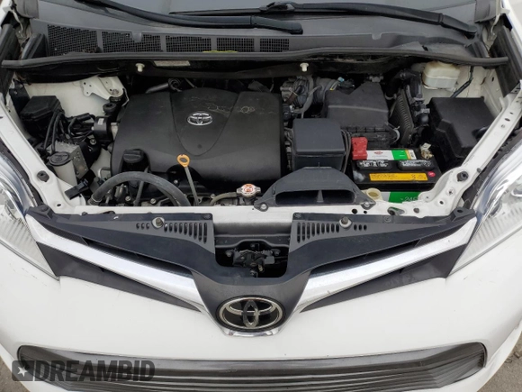 2019 Toyota Sienna LE Auto Access Seat z VIN 5TDKZ3DC2KS004815, wystawiony jako Copart lot #63492255 z przebiegiem 131 212 mil mil oraz Szkoda całkowita • Salvage title. Historia ofert i sprzedaży dostępna na DreamBid. Obrazek 12.
