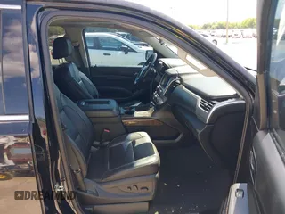 2019 Chevrolet Tahoe LT z VIN 1GNSKBKC1KR200476, wystawiony jako IAAI lot #41897702 z przebiegiem 136 432 mil mil oraz . Historia ofert i sprzedaży dostępna na DreamBid. Obrazek 5.