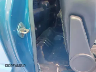 1985 Toyota Pickup z VIN JT4RN50RXF0083921, wystawiony jako IAAI lot #42029838 z przebiegiem 249 994 mil mil oraz . Historia ofert i sprzedaży dostępna na DreamBid. Obrazek 8.