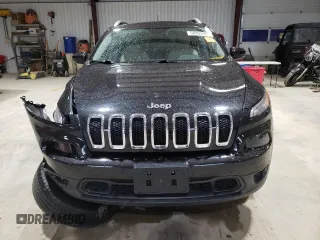 2016 Jeep Cherokee Latitude with VIN 1C4PJMCS5GW191468, listed as a Copart auction lot 58291485 with 106,695 mi miles and Salvage title. Bid and sale history available at DreamBid. Image 5.