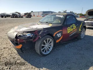 2008 Mazda MX-5 Miata Grand Touring z VIN JM1NC26F780144189, wystawiony jako Copart lot #52204015 z przebiegiem 71 339 mil mil oraz Szkoda całkowita • Salvage title. Historia ofert i sprzedaży dostępna na DreamBid. Obrazek 1.