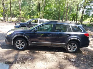 2013 Subaru Outback Limited with VIN 4S4BRCKC0D3251043, listed as a IAAI auction lot 42562400 with 265,520 mi miles and . Bid and sale history available at DreamBid. Image 14.