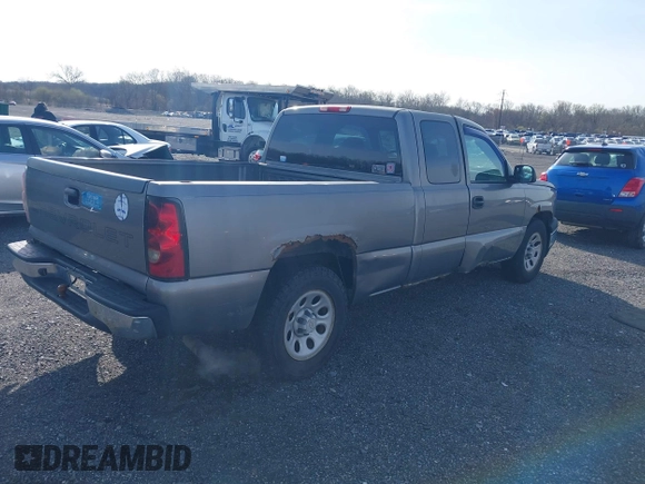 2006 Chevrolet Silverado 1500 Work Truck with VIN 1GCEC19X86Z137663, listed as a IAAI auction lot 41950323 with 151,433 mi miles. Bid and sale history available at carsss.com. Image 4.