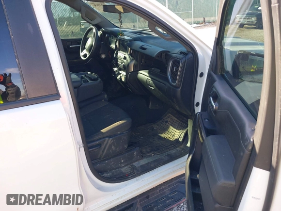 2020 Chevrolet Silverado 1500 LT with VIN 1GCRYDED4LZ221815, listed as a IAAI auction lot 41317651 with 51,340 mi miles. Bid and sale history available at carsss.com. Image 5.