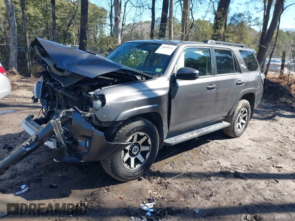 2019 Toyota 4Runner SR5 с VIN JTEBU5JR7K5661632, выставлен на аукционе IAAI как лот 41634341 с пробегом 65 485 миль миль и . История ставок и продаж доступна на DreamBid. Изображение 2.