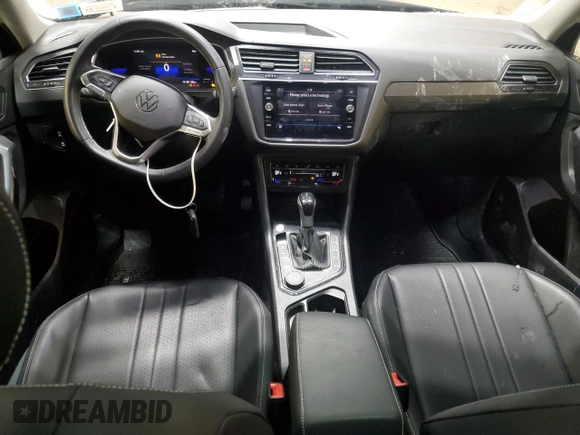 2023 Volkswagen Tiguan SE with VIN 3VVMB7AX0PM074835, listed as a Copart auction lot 44684735 with 18,481 mi miles and Salvage Title. Bid and sale history available at DreamBid. Image 8.