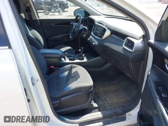 2016 Kia Sorento LX with VIN 5XYPGDA53GG183202, listed as a IAAI auction lot 42212026 with 135,482 mi miles and . Bid and sale history available at carsss.com. Image 5.