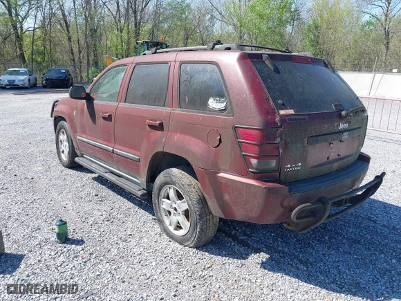 2007 Jeep Grand Cherokee Laredo with VIN 1J8HR48P07C694448, listed as a IAAI auction lot 41956077 with 232,366 mi miles. Bid and sale history available at carsss.com. Image 3.